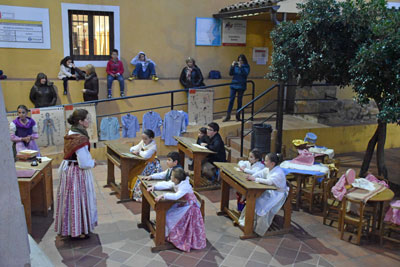 Sueras un poble al carrer